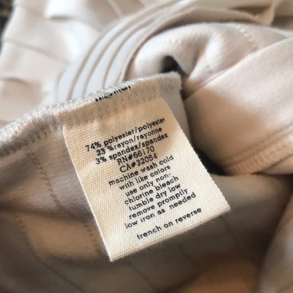 Urban Outfitters White Ruffle Mini w/ Front Zipper - Picture 4 of 6